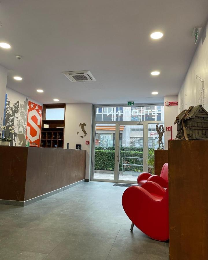 スタジオ イン チェントラーレ ミラノ エクステリア 写真